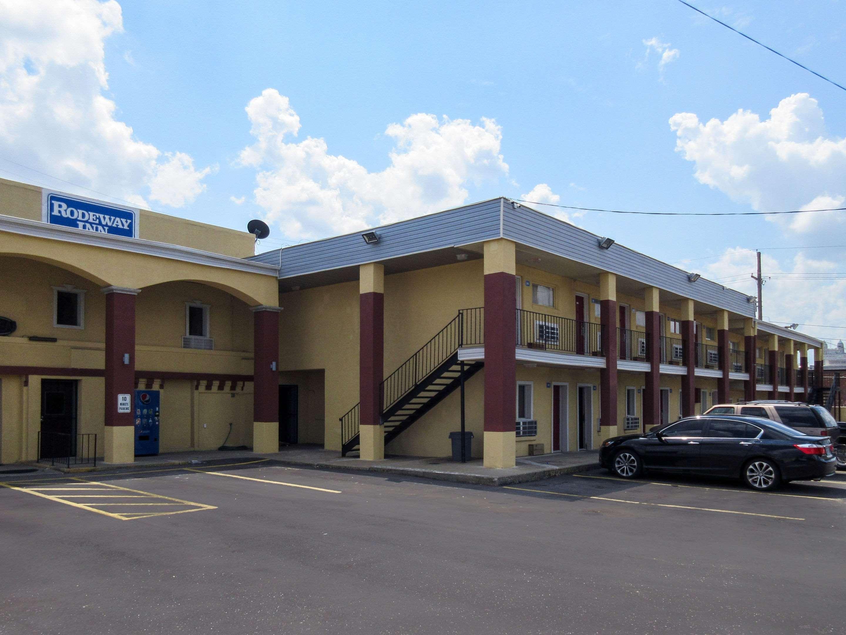 Rodeway Inn Kansas City Exterior foto